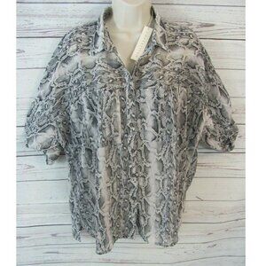Women’s Love Stitch Blouse Button Down Size Large Grey Snakeskin Print NWT